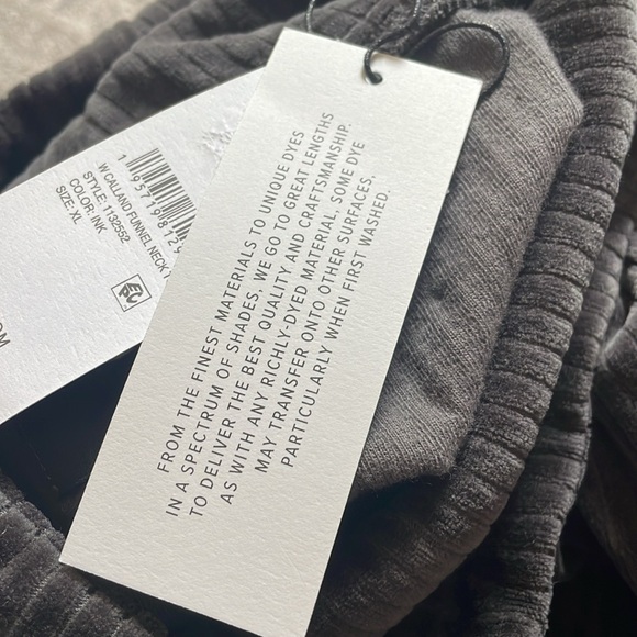 NWT Ugg cropped pull over (size XL) - Picture 6 of 7